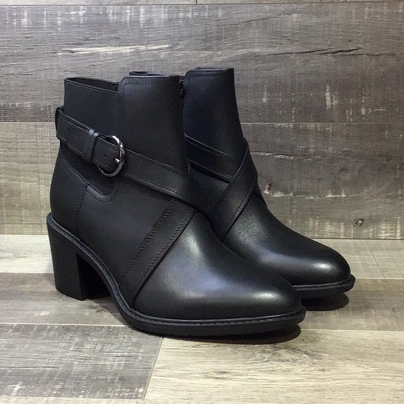 Clarks Shoes - Clarks - Scene Strap “Black Leather” 62292
